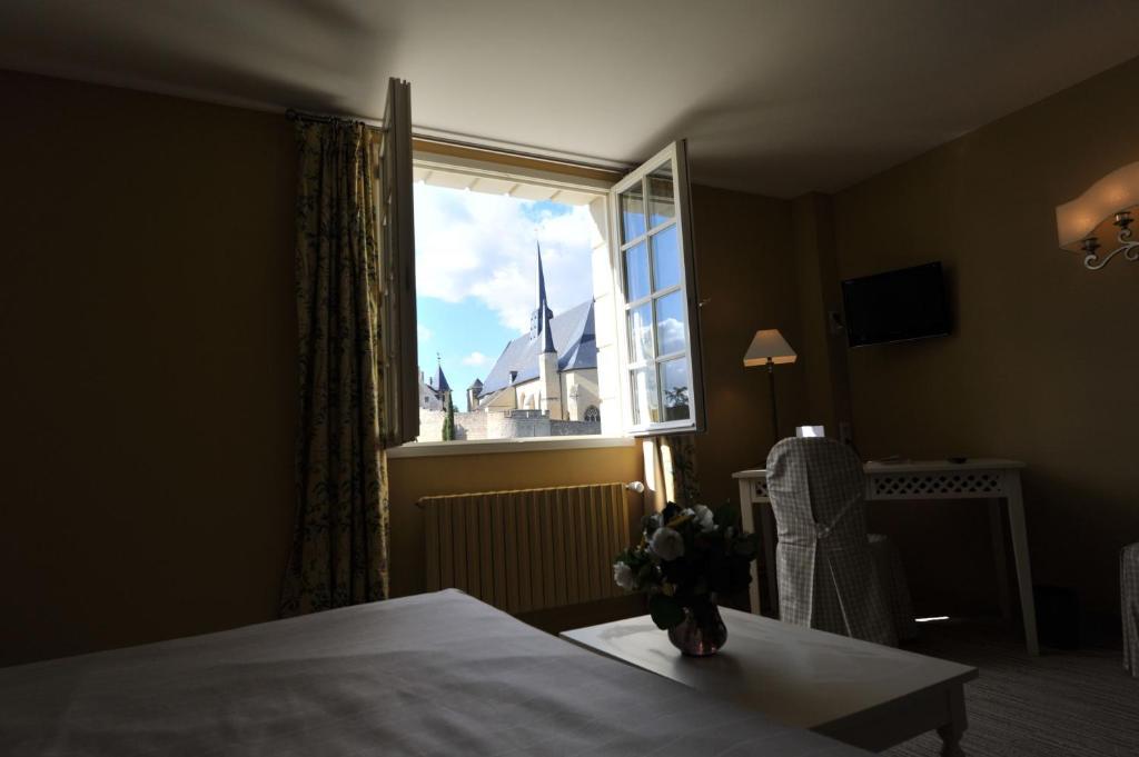 Hotel Spa Le Relais Du Bellay Montreuil-Bellay Habitación foto