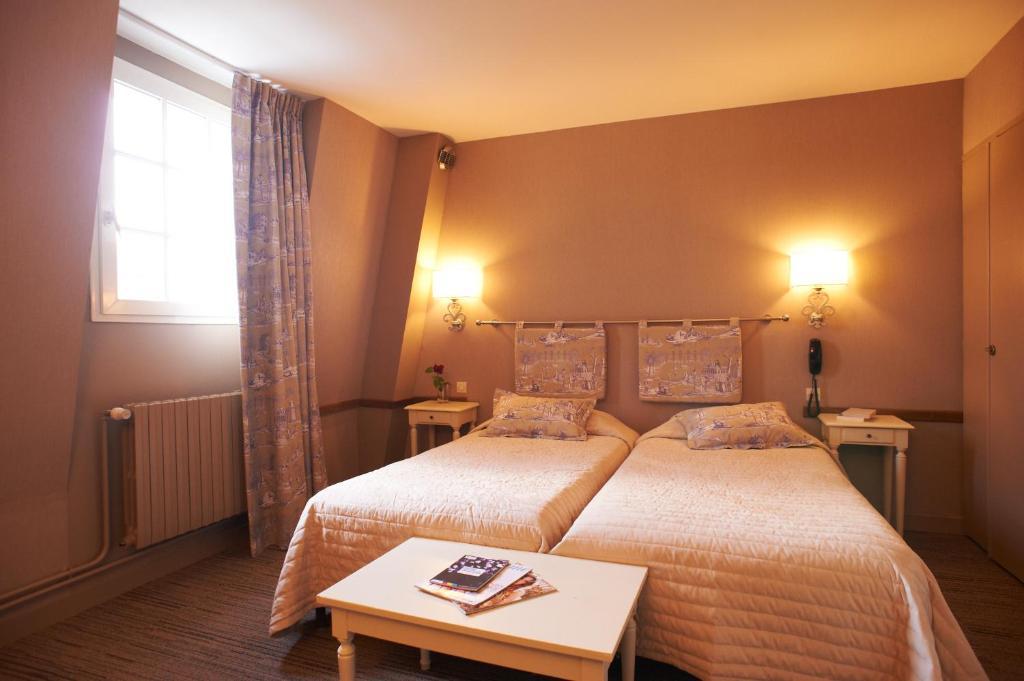 Hotel Spa Le Relais Du Bellay Montreuil-Bellay Habitación foto